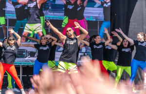 Teletón reunió a más de cuatro mil personas en una gran “Zumbatón” en el Parque Araucano