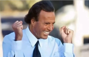 Julio Iglesias sorprendió con cambio de imagen y desmintió rumores sobre su estado de salud: publicó renovada foto en redes